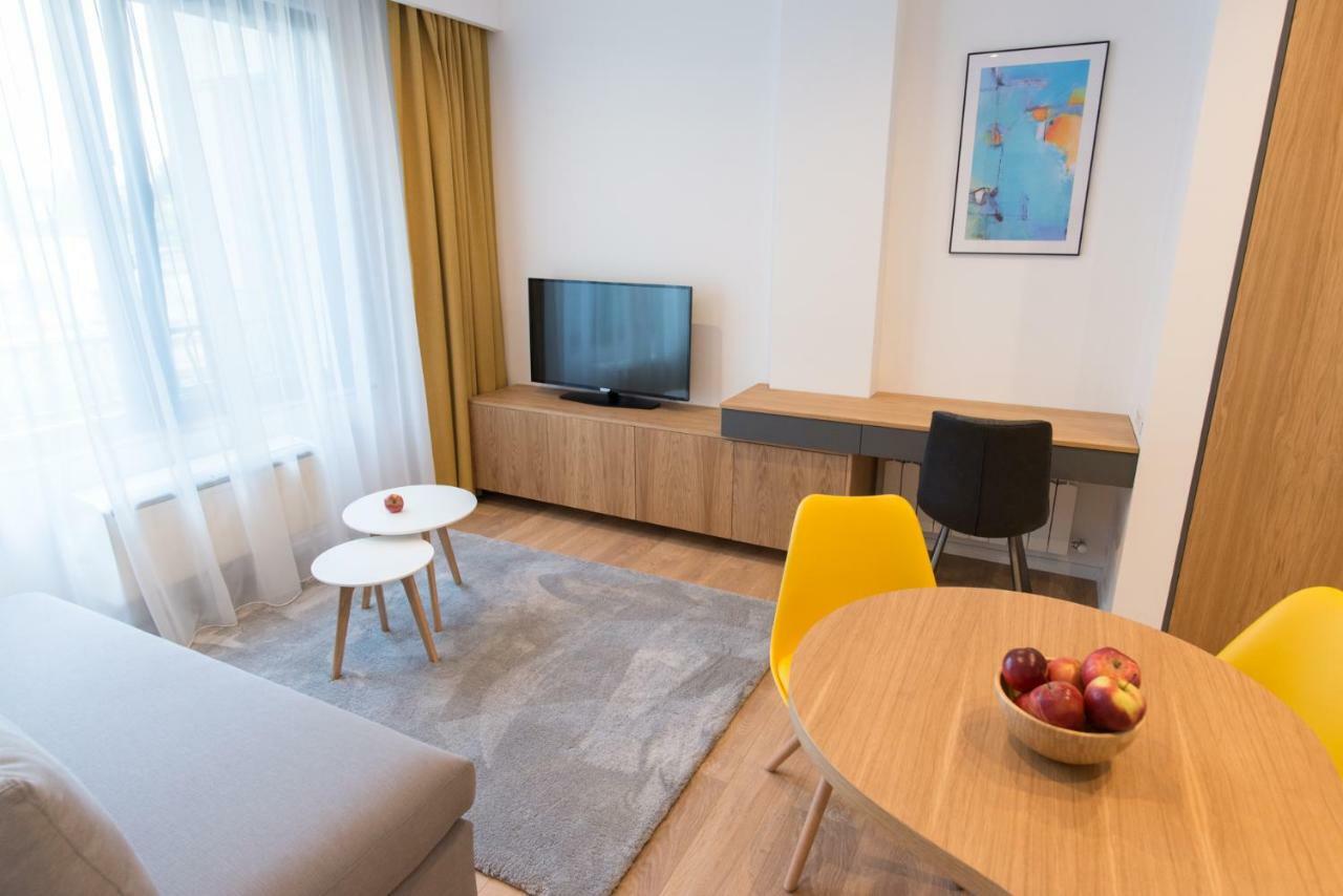 Arbans Elegant Apartment In The City Center Bucharest Exterior photo